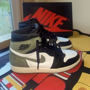 Jordan 1 high OG Best hand in the game/ clay green